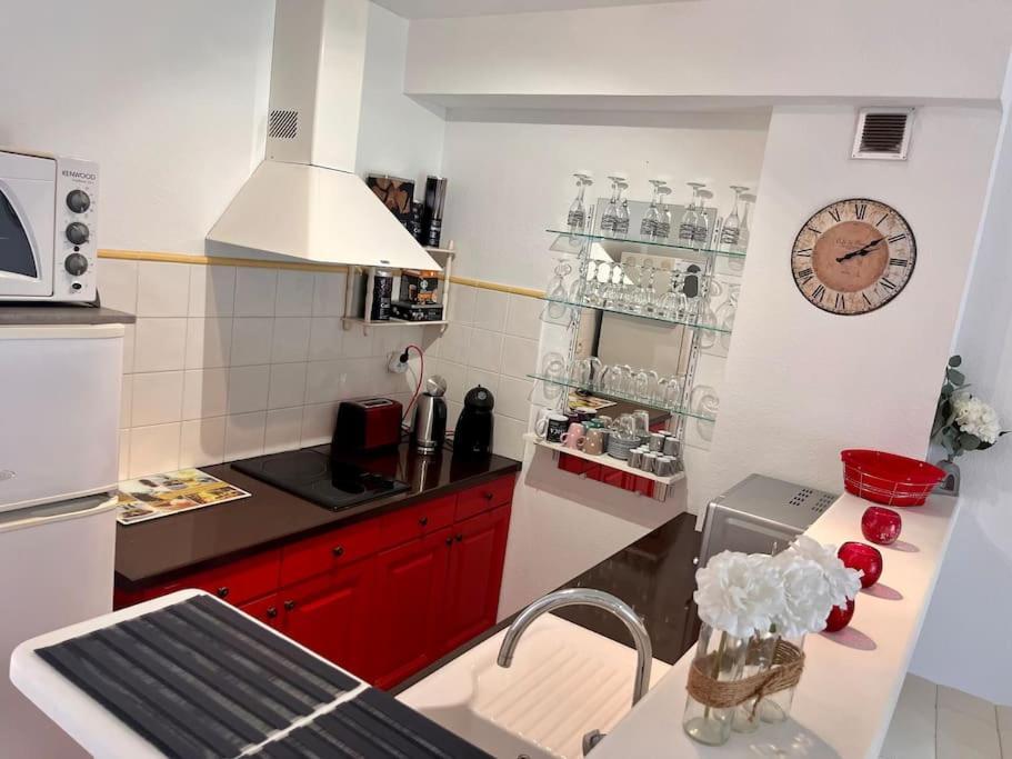 Joli Studio Tout Confort Proche Toutes Commodites Dans Residence Calme LʼÎle-Rousse Exterior foto