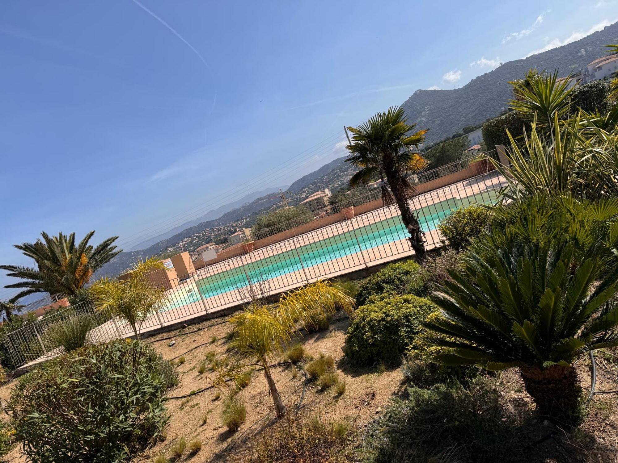 Joli Studio Tout Confort Proche Toutes Commodites Dans Residence Calme LʼÎle-Rousse Exterior foto