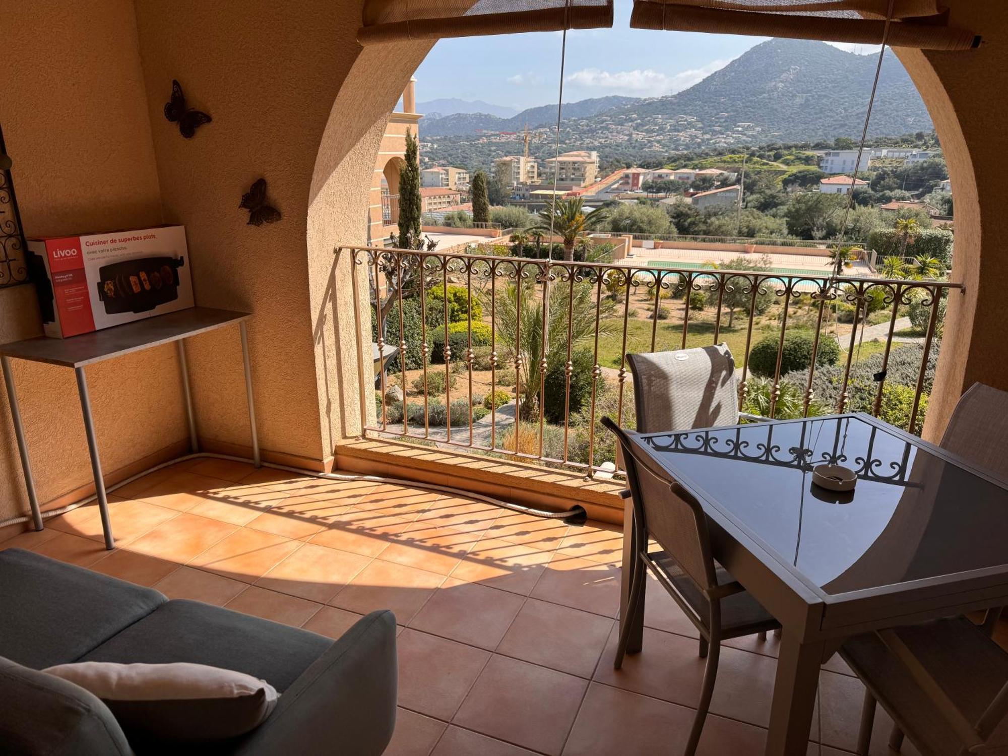 Joli Studio Tout Confort Proche Toutes Commodites Dans Residence Calme LʼÎle-Rousse Exterior foto